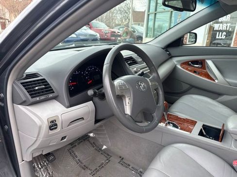 Used 2010 Toyota Camry XLE image 10