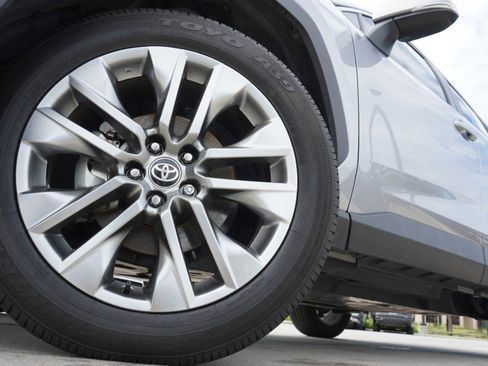 Used 2024 Toyota RAV4 XLE Premium FWD image 11