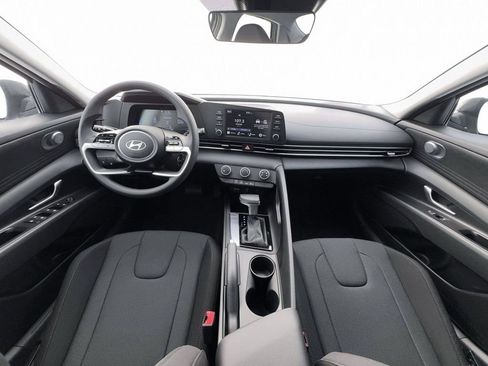 New 2026 Hyundai Elantra SE image 12