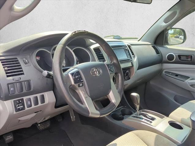 Used 2015 Toyota Tacoma PreRunner w/ SR5 Package RWD image 9