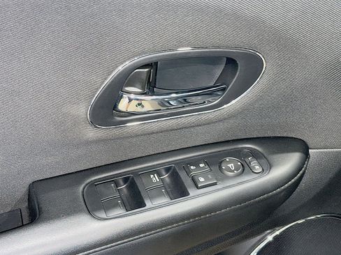 Used 2019 Honda HR-V EX image 21