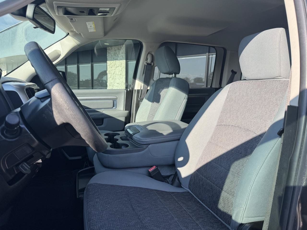 Used 2019 RAM 1500 Classic SLT AWD/4WD image 2