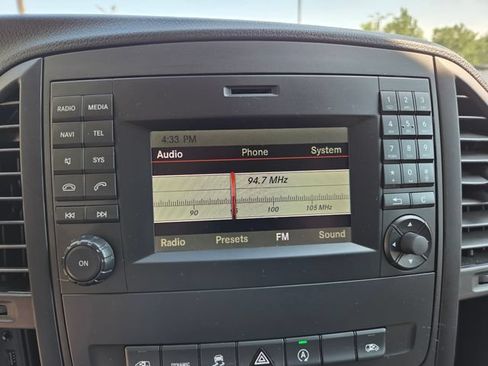 Used 2020 Mercedes-Benz Metris Passenger image 30