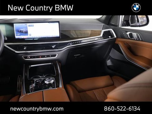 Used 2026 BMW X7 M60i AWD/4WD image 32