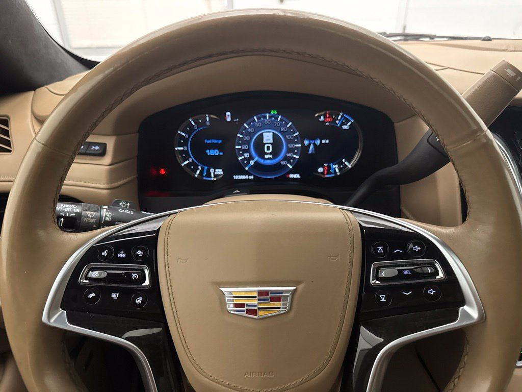 Used 2018 Cadillac Escalade ESV Platinum AWD/4WD image 18