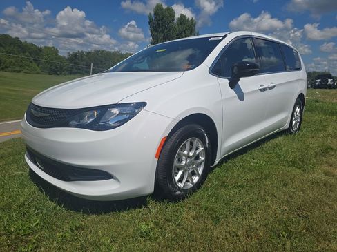 New 2025 Chrysler Voyager LX FWD image 8