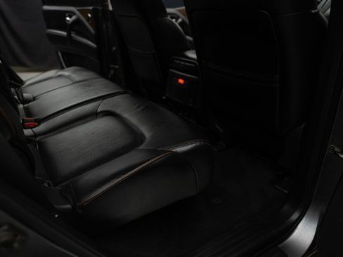 Used 2020 Nissan Armada SL w/ Premium Package image 12