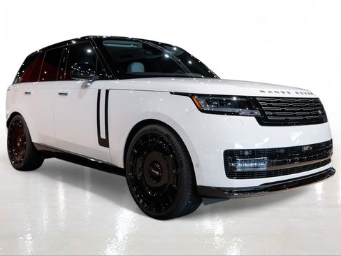 Used 2025 Land Rover Range Rover SE AWD/4WD image 8