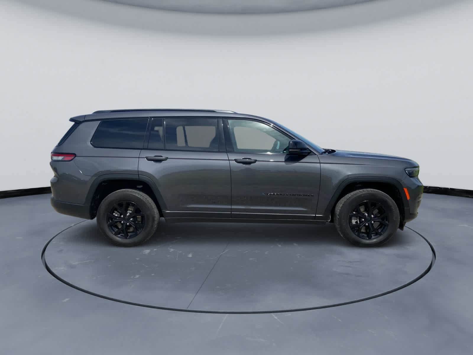 Used 2024 Jeep Grand Cherokee L Altitude AWD/4WD image 6