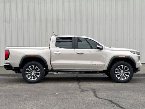New 2026 GMC Canyon Denali image 4