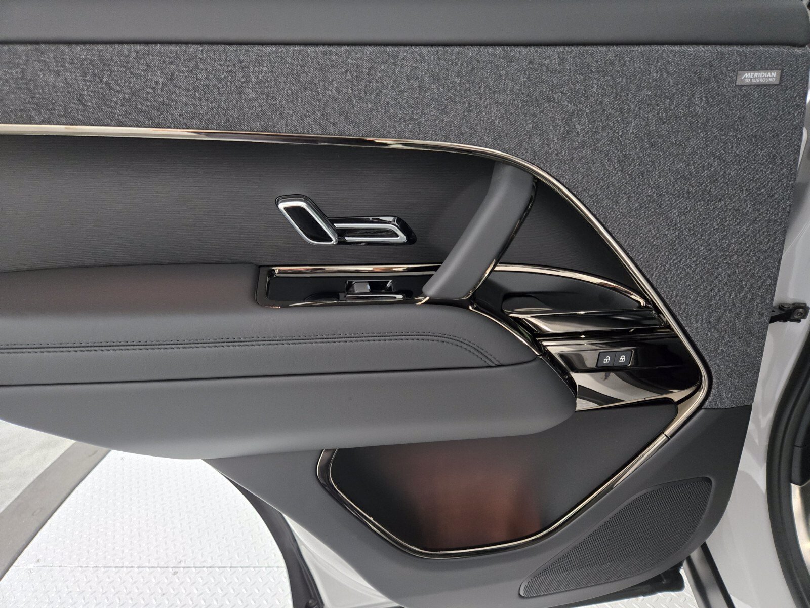New 2027 Land Rover Range Rover Sport Dynamic SE AWD/4WD image 21