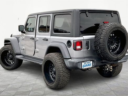 Used 2019 Jeep Wrangler Unlimited Sport S image 4
