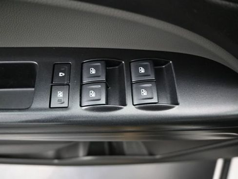 Used 2022 Chevrolet Colorado W/T image 10