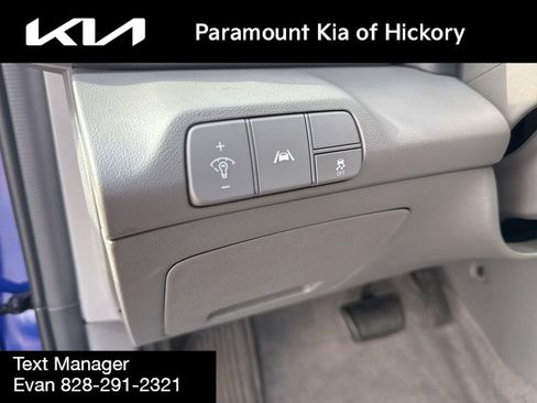 Used 2023 Hyundai Elantra SEL w/ Convenience Package FWD image 16