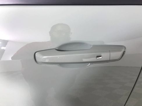 New 2026 Chevrolet Equinox LT w/ Convenience Package II image 8