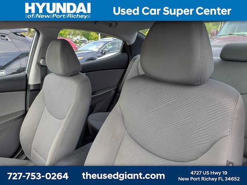 Used 2013 Hyundai Elantra GLS w/ Preferred Pkg FWD image 3