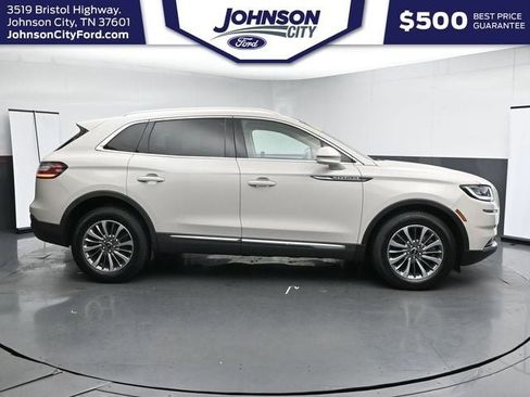 Used 2022 Lincoln Nautilus Reserve AWD/4WD image 14
