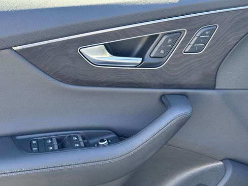 Used 2023 Audi Q7 3.0T Premium Plus w/ Premium Plus Package image 15