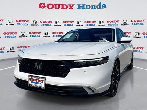 Certified 2023 Honda Accord Touring image 1