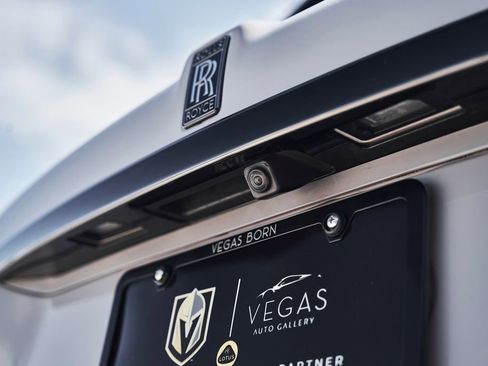 Used 2024 Rolls-Royce Cullinan Black Badge w/ Dark Exterior Package image 14