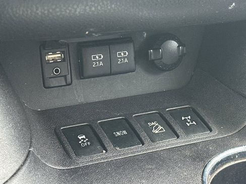 Used 2018 Toyota Highlander XLE image 30