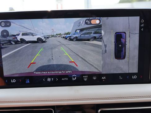 New 2026 Lincoln Aviator AWD image 13
