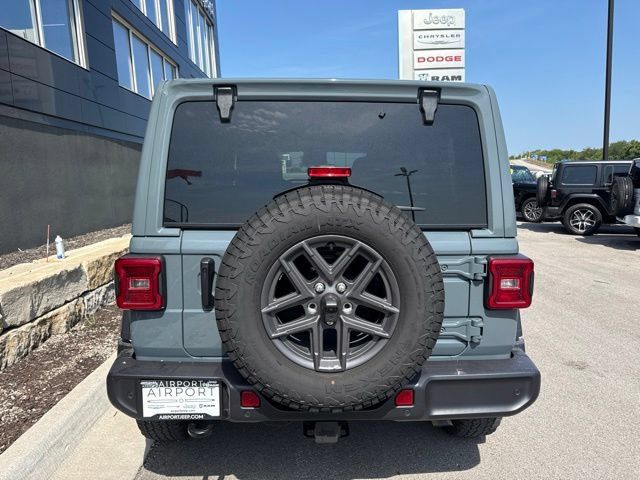 Used 2024 Jeep Wrangler Unlimited Sport AWD/4WD image 4