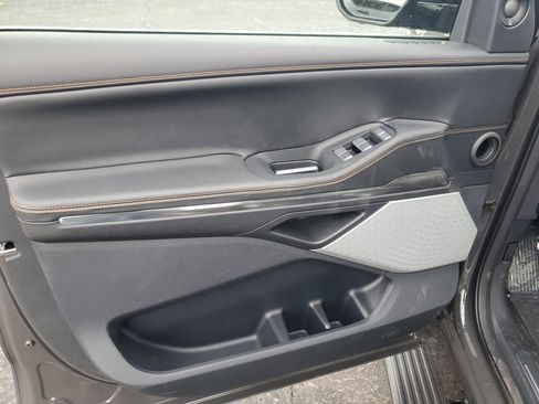 New 2026 Lincoln Navigator L Black Label image 8