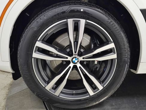 Used 2023 BMW X7 xDrive40i w/ Executive Package AWD/4WD image 15