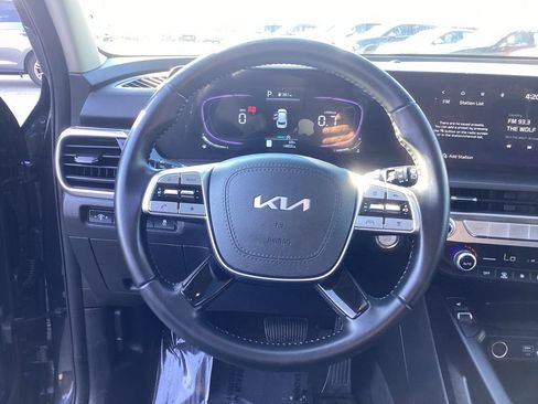 Certified 2025 Kia Telluride S FWD image 19