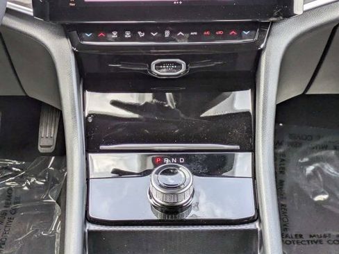New 2026 Jeep Grand Cherokee L 2WD image 21