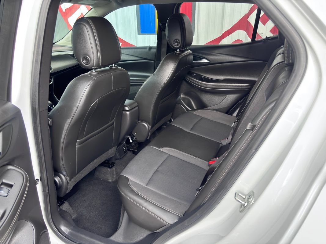 Used 2025 Buick Encore GX Preferred AWD/4WD image 36