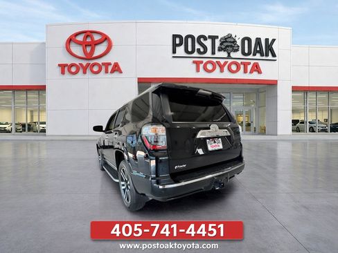 Used 2024 Toyota 4Runner Limited AWD/4WD image 7