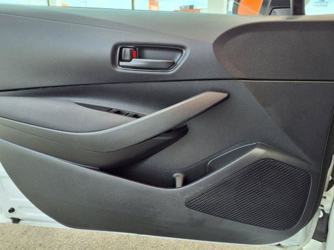 Used 2024 Toyota Corolla LE FWD image 17