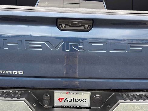 Used 2021 Chevrolet Silverado 2500 LTZ w/ LTZ Plus Package AWD/4WD image 12