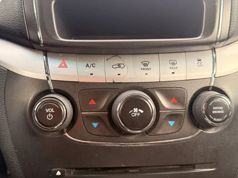Used 2011 Dodge Journey Mainstreet w/ Popular Equipment Group AWD/4WD image 24