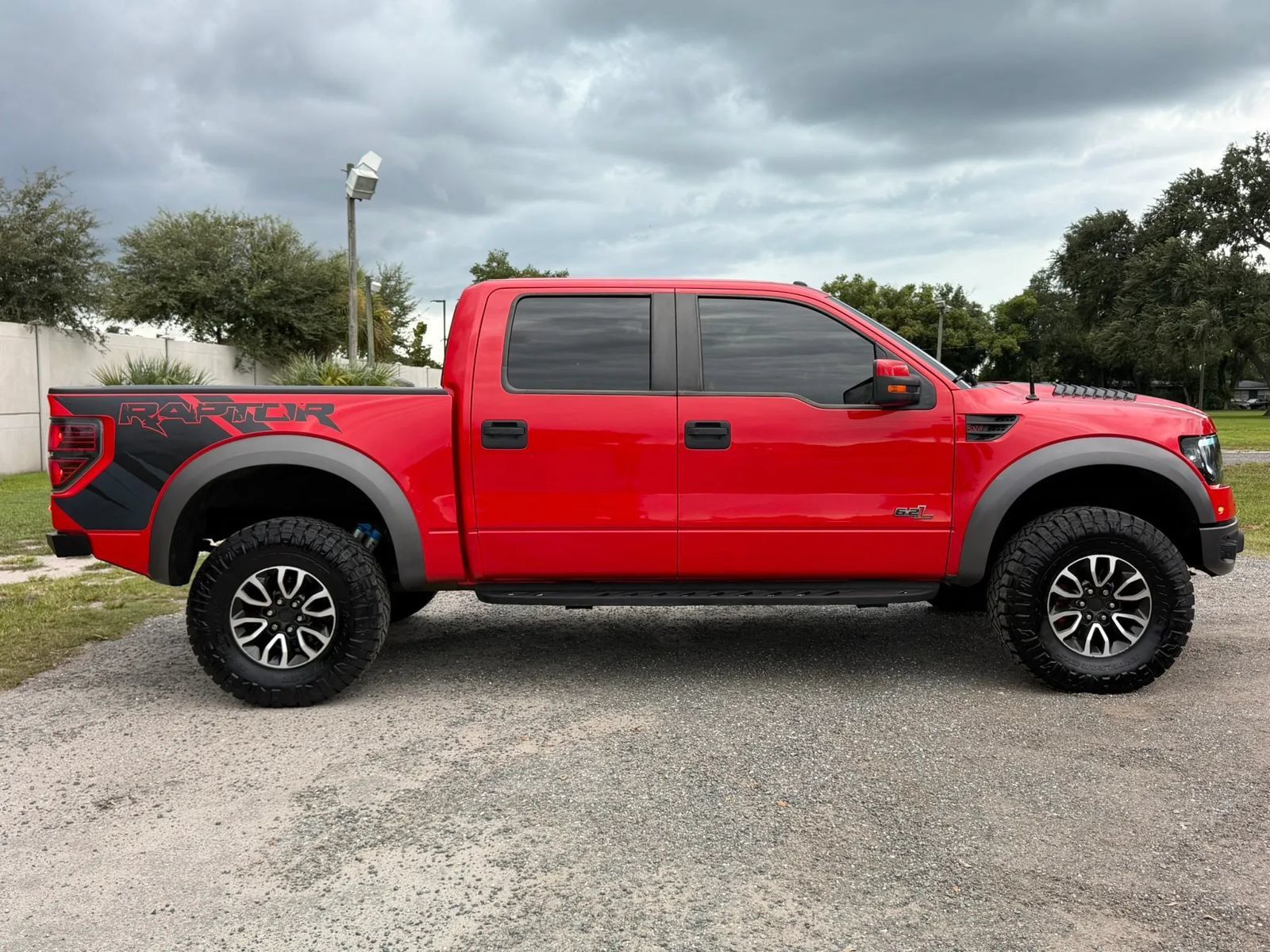 Used 2012 Ford F150 Raptor w/ SVT Exterior Graphics Pkg AWD/4WD image 4