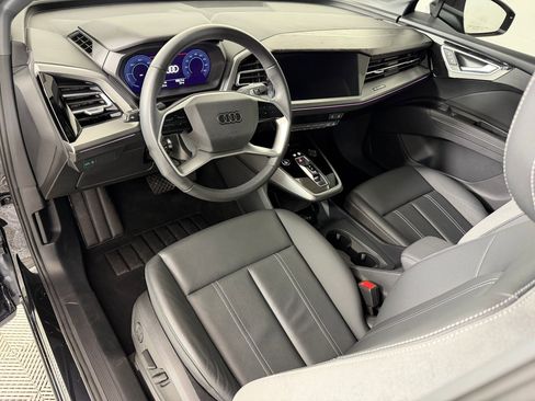 Used 2025 Audi Q4 e-tron Premium Plus image 4