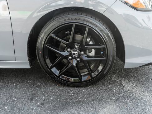 Used 2025 Honda Civic Sport image 4