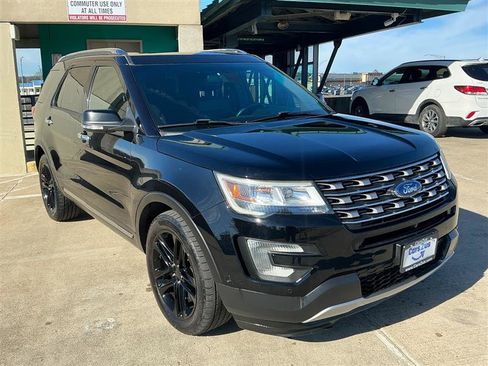 Used 2016 Ford Explorer Limited w/ Equipment Group 301A image 7