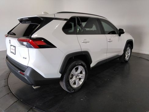Used 2020 Toyota RAV4 XLE image 6