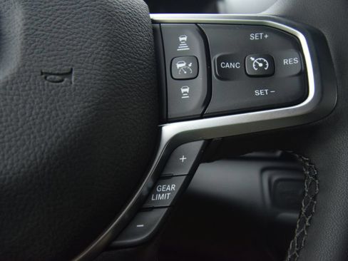 New 2026 RAM 2500 Big Horn AWD/4WD image 26