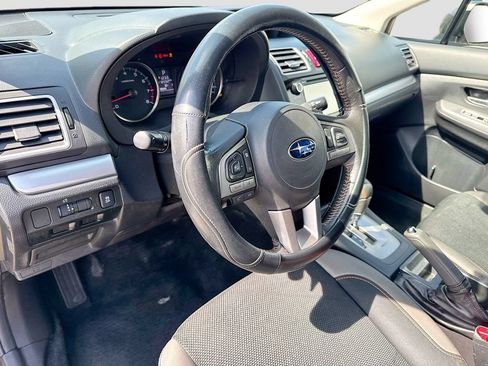 Used 2017 Subaru Crosstrek 2.0i Premium AWD/4WD image 9