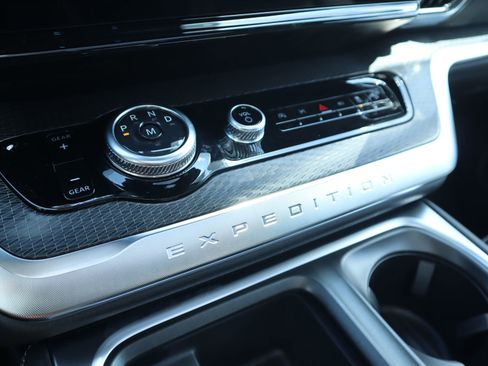 New 2026 Ford Expedition Platinum AWD/4WD image 9