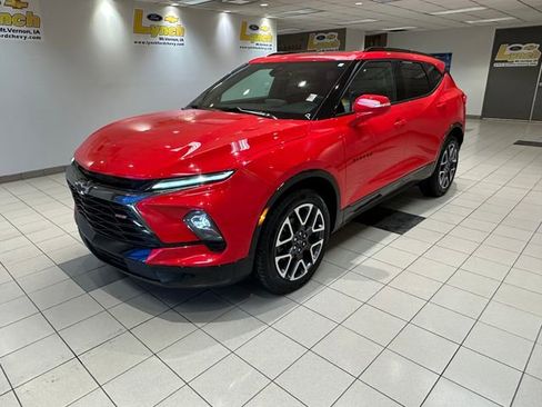 Used 2024 Chevrolet Blazer RS w/ Enhanced Convenience Package image 2