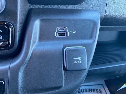 Used 2025 RAM ProMaster 2500 w/ Storage Group image 13