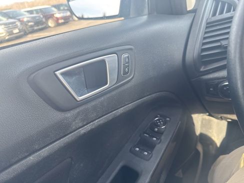 Used 2018 Ford EcoSport SE image 27