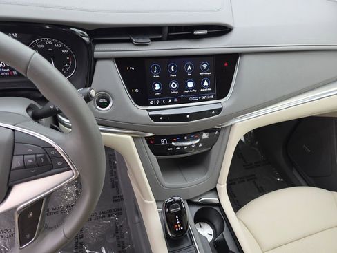 Used 2021 Cadillac XT5 Premium Luxury w/ LPO, Premium Carpet Package image 25