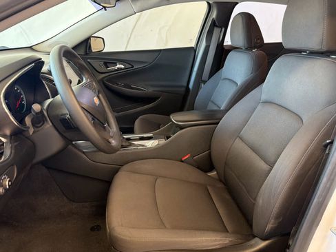 Used 2021 Chevrolet Malibu LT FWD image 13
