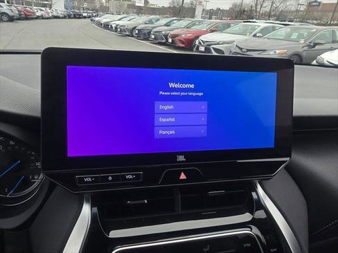 Certified 2023 Toyota Venza XLE image 22